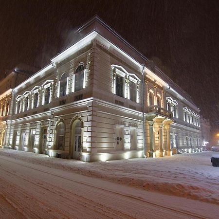 Buchenland Hotel Campulung Moldovenesc Bagian luar foto