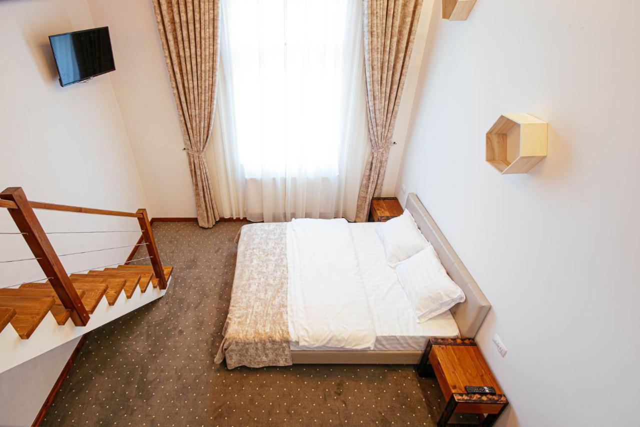 Buchenland Hotel Campulung Moldovenesc Bagian luar foto