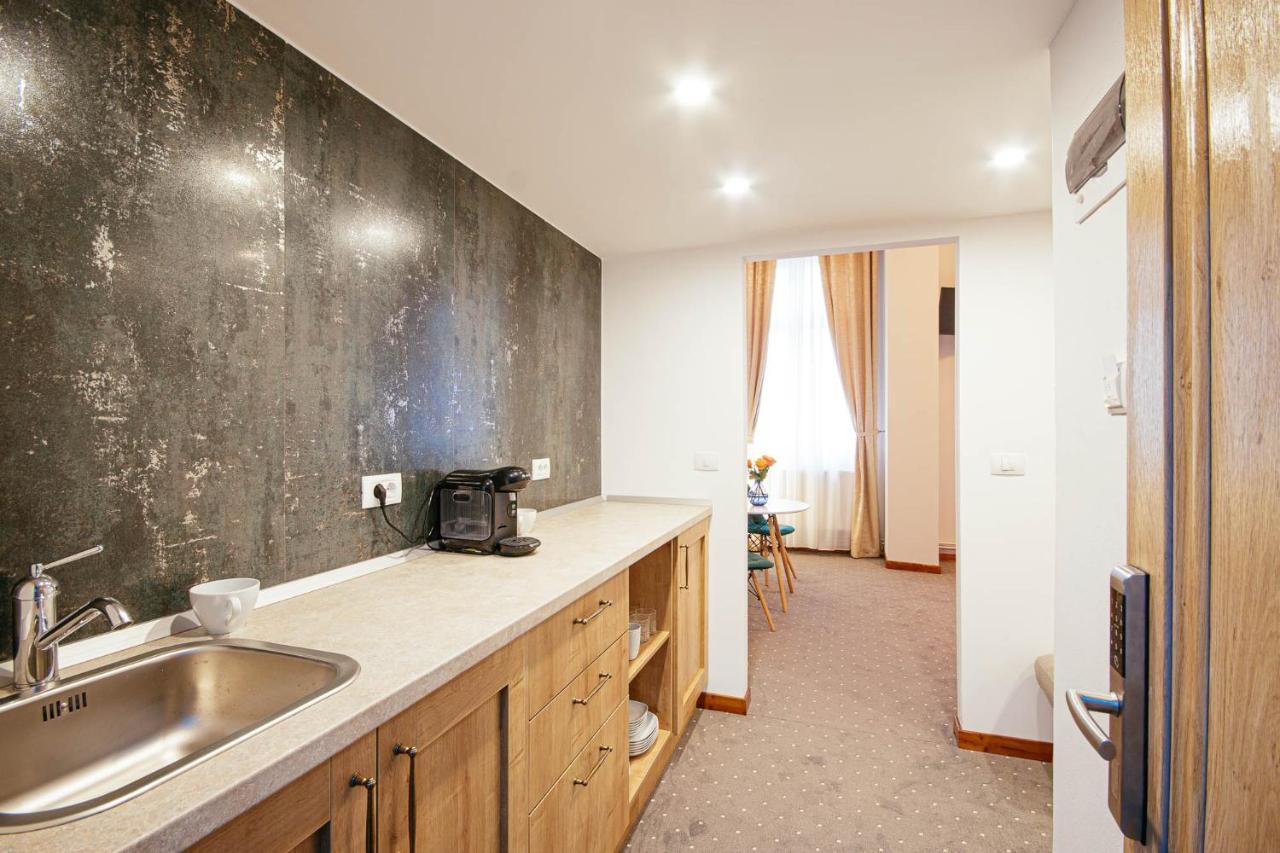 Buchenland Hotel Campulung Moldovenesc Bagian luar foto